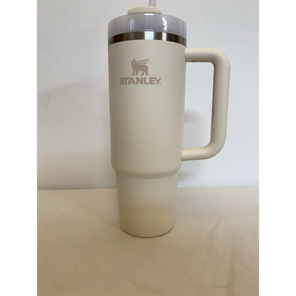 Stanley Stainless Steel H2.0‎ FlowState Quencher Tumbler 30 oz Cream Quartz NWOT